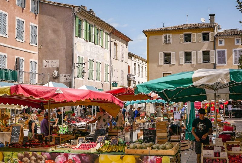 Marché hebdomadaire samedi matin à Montélimar - 0