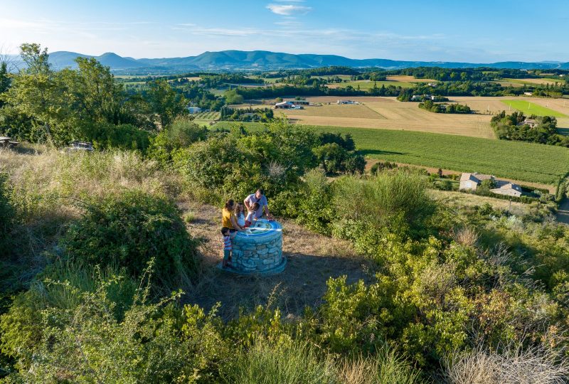 Les ruines du château fortifié et la table d’orientation à La Bâtie-Rolland - 1